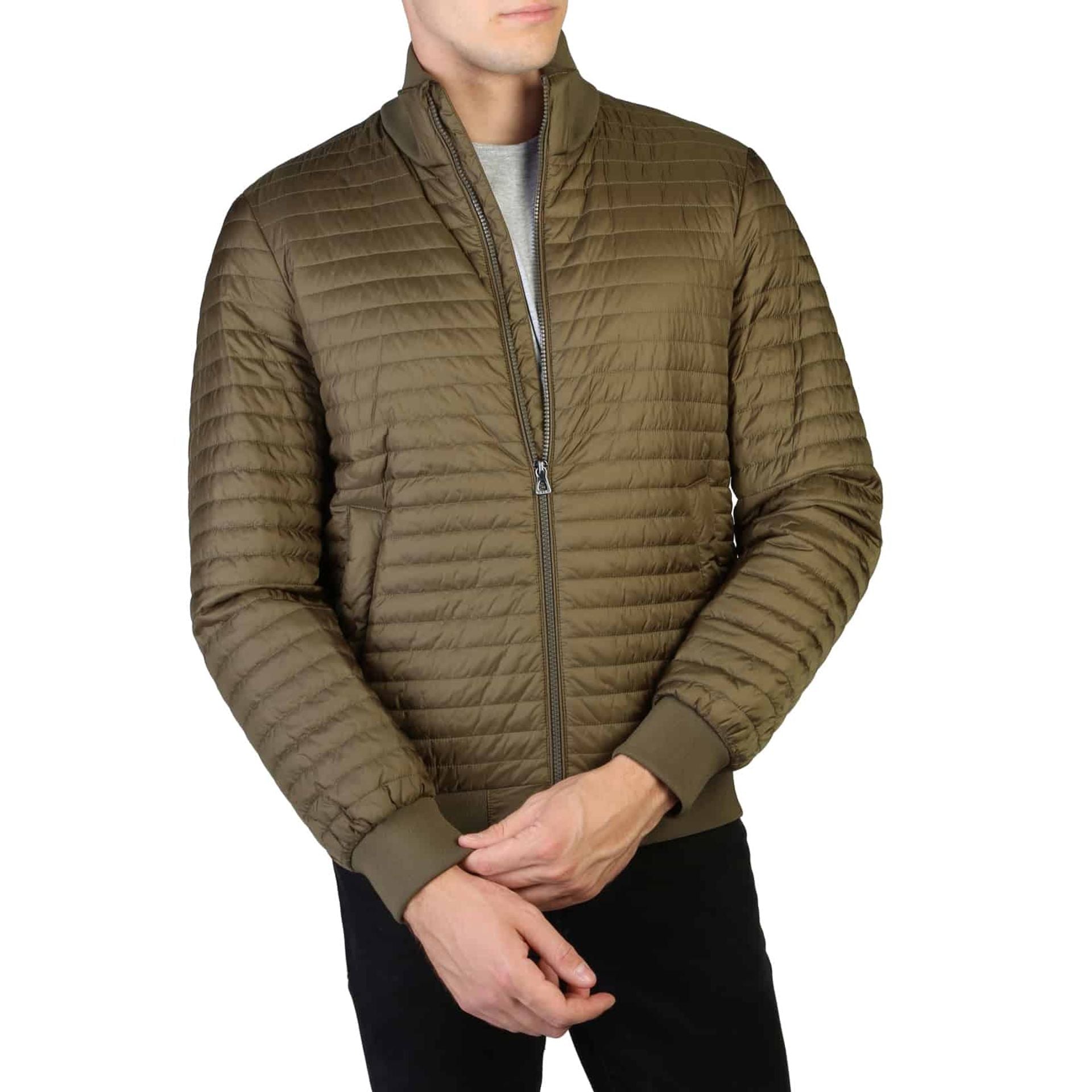 Chaqueta Geox en color verde. Puño y cuello ajustado