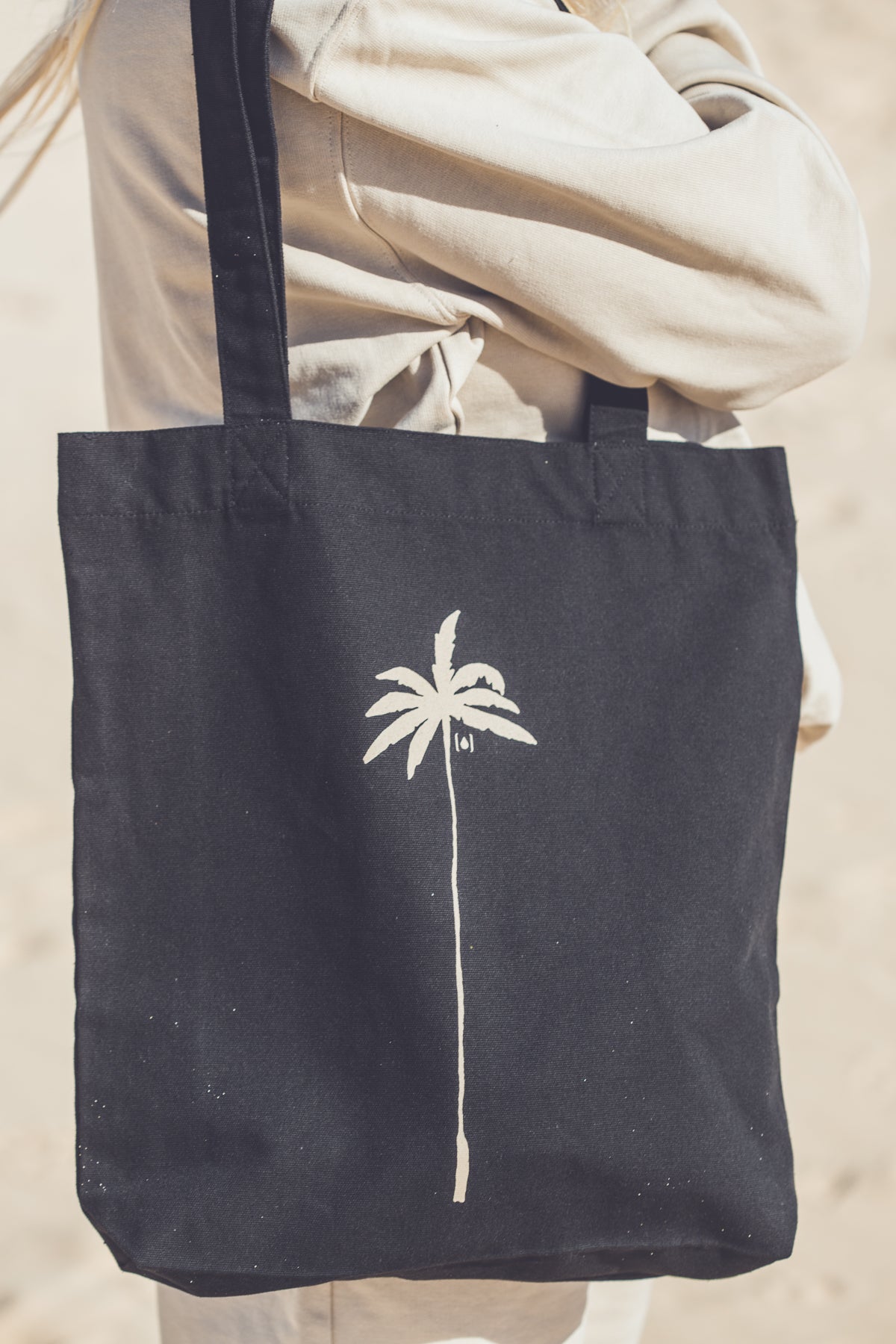 UNISEX RECYCLED PALM BAG