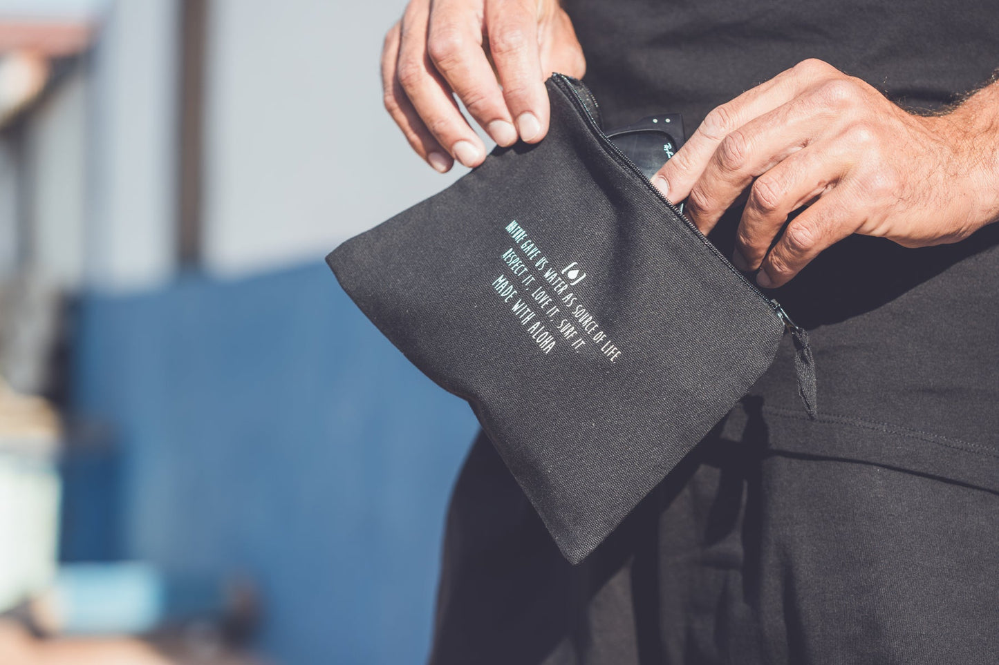 UNISEX RECYCLED WATER PURSE